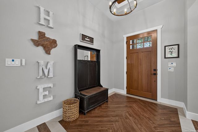 113 Hondo Vista, La Vernia, TX 78121