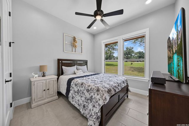 113 Hondo Vista, La Vernia, TX 78121