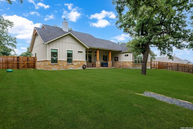113 Hondo Vista, La Vernia, TX 78121