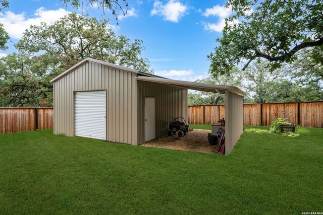 113 Hondo Vista, La Vernia, TX 78121