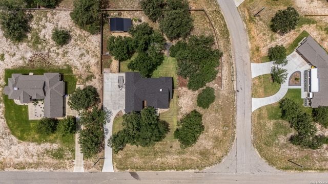 113 Hondo Vista, La Vernia, TX 78121
