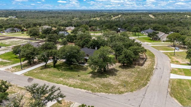 113 Hondo Vista, La Vernia, TX 78121