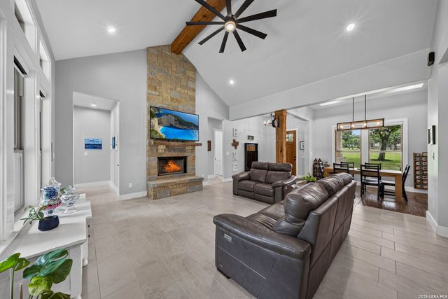 113 Hondo Vista, La Vernia, TX 78121