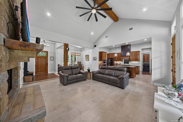 113 Hondo Vista, La Vernia, TX 78121