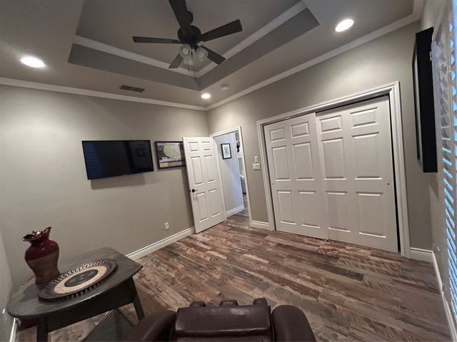 6004 Nutcracker Drive, Granbury, TX 76049