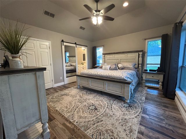 6004 Nutcracker Drive, Granbury, TX 76049