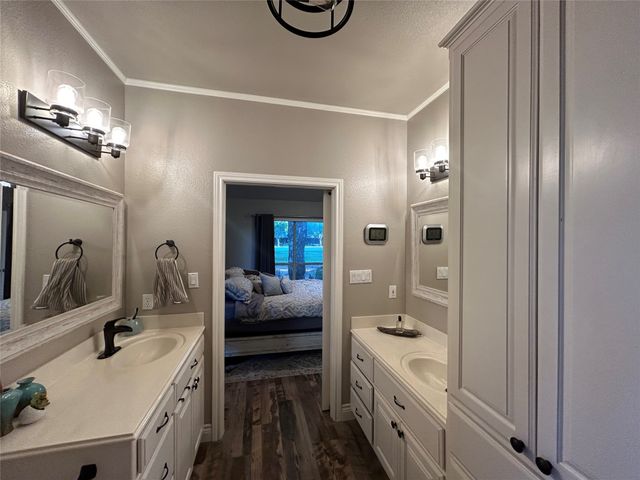 6004 Nutcracker Drive, Granbury, TX 76049