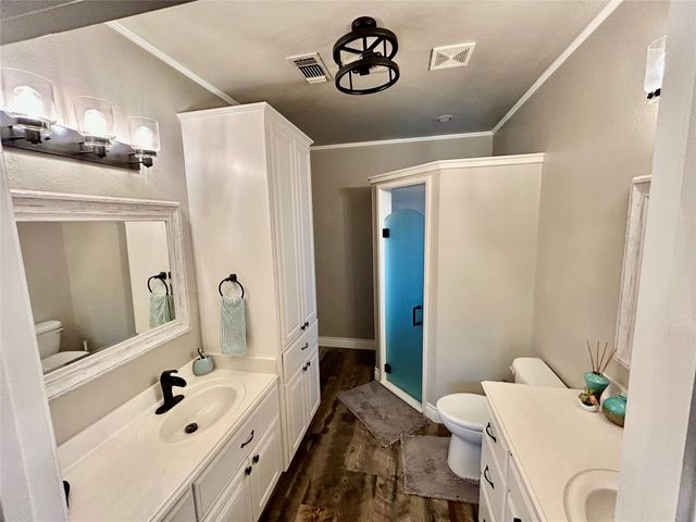 6004 Nutcracker Drive, Granbury, TX 76049