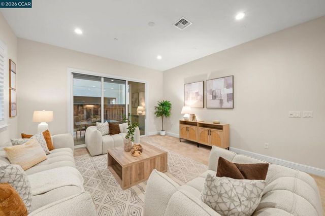 776 Roseum Ct, San Ramon, CA 94582