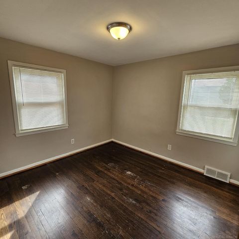 21724 Arrowhead Street, Saint Clair Shores, MI 48082