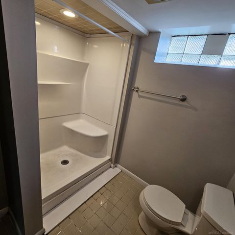 21724 Arrowhead Street, Saint Clair Shores, MI 48082