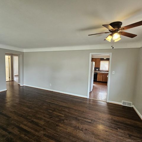 21724 Arrowhead Street, Saint Clair Shores, MI 48082