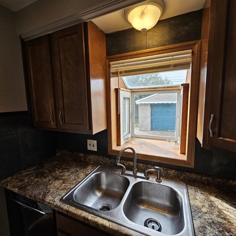21724 Arrowhead Street, Saint Clair Shores, MI 48082