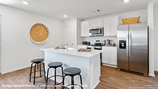 10316 Lassen Park, Converse, TX 78109