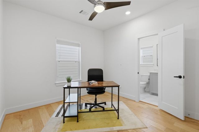 714 W Donovan Street A, Houston, TX 77091