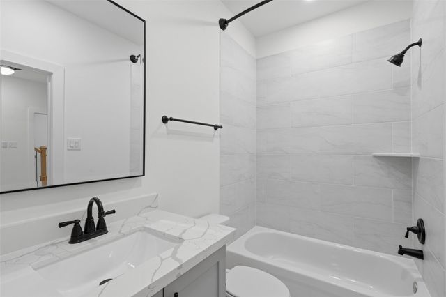 714 W Donovan Street A, Houston, TX 77091