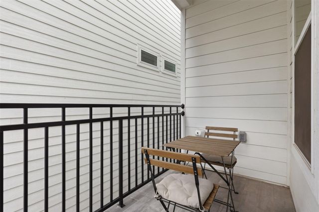 714 W Donovan Street A, Houston, TX 77091