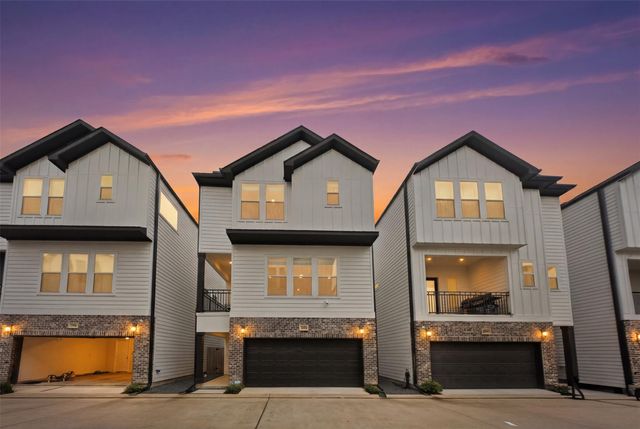 714 W Donovan Street A, Houston, TX 77091