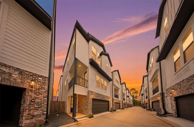 714 W Donovan Street A, Houston, TX 77091
