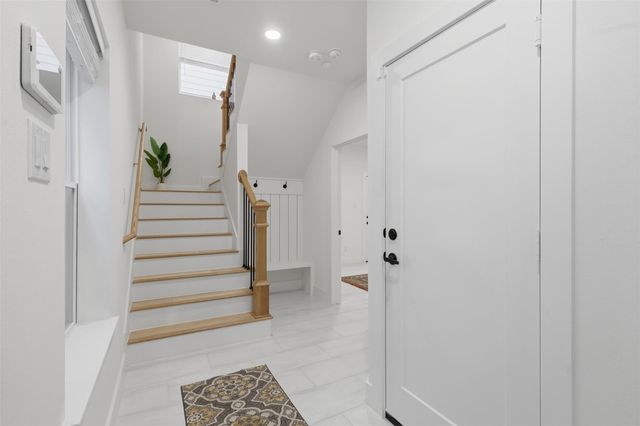 714 W Donovan Street A, Houston, TX 77091