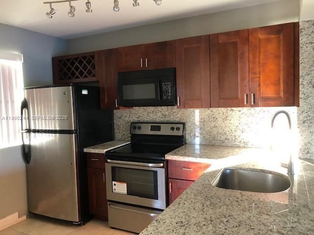 5200 NW 31st Ave 34, Fort Lauderdale, FL 33309
