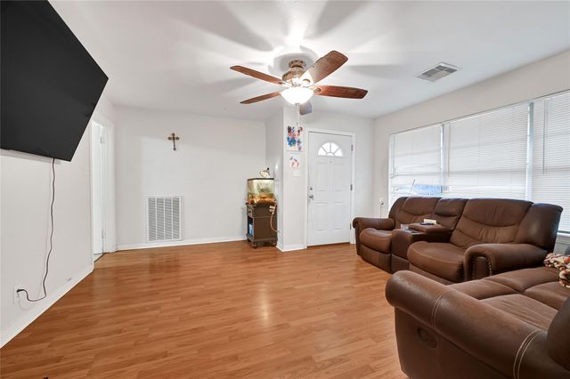 330 Robin Street, Deer Park, TX 77536