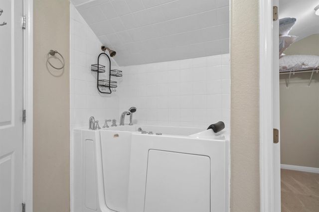 30 Wildwood DR 184, Georgetown, TX 78633