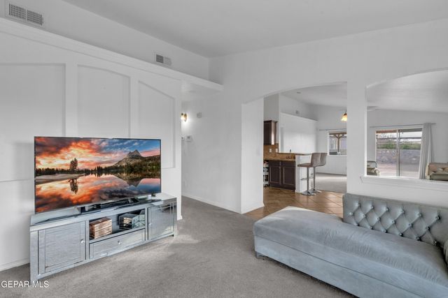 14300 Desert Orchid Drive, Horizon City, TX 79928