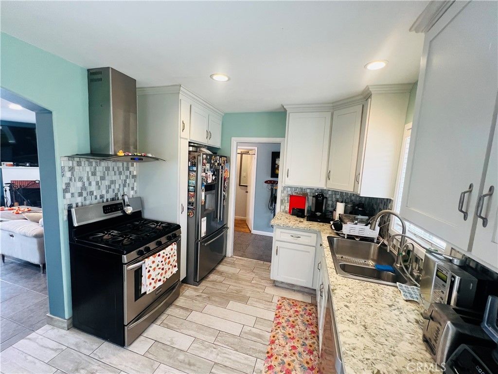 15917 S Hoover Street, Gardena, CA 90247 — photo 4