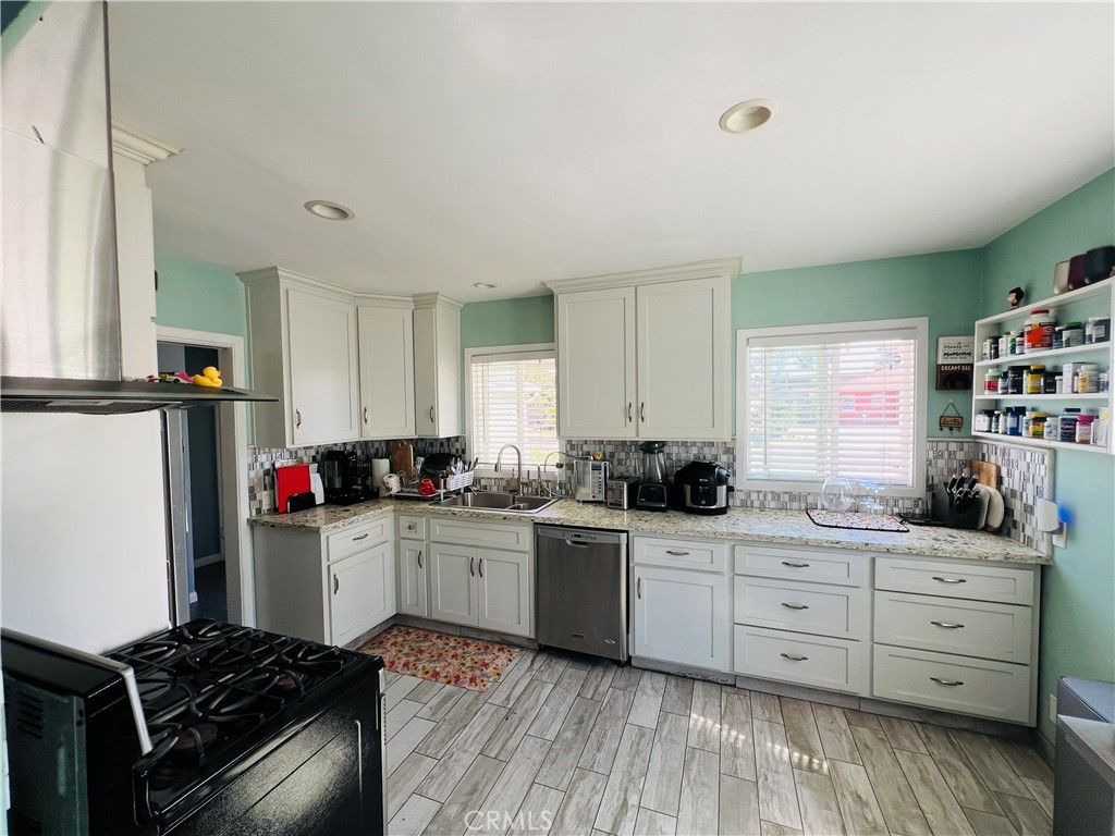 15917 S Hoover Street, Gardena, CA 90247 — photo 5