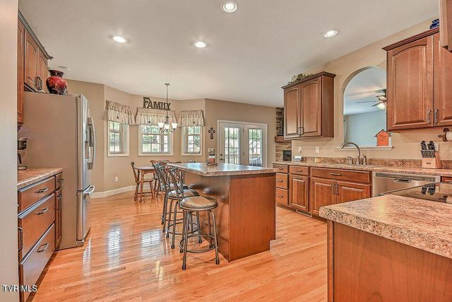 5000 Aberlea Place, Piney Flats, TN 37686