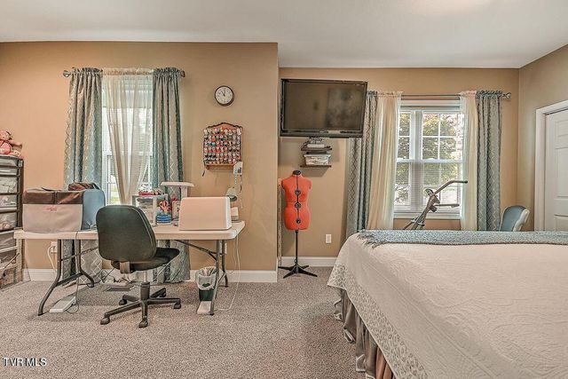 5000 Aberlea Place, Piney Flats, TN 37686