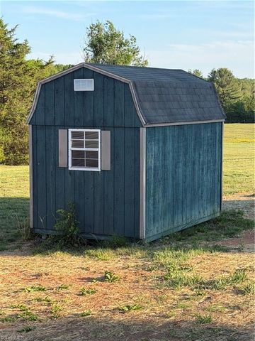 432 Pratt Road, Dobson, NC 27017