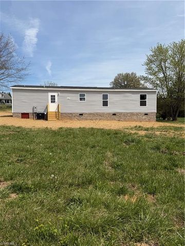 432 Pratt Road, Dobson, NC 27017