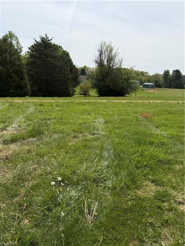 432 Pratt Road, Dobson, NC 27017