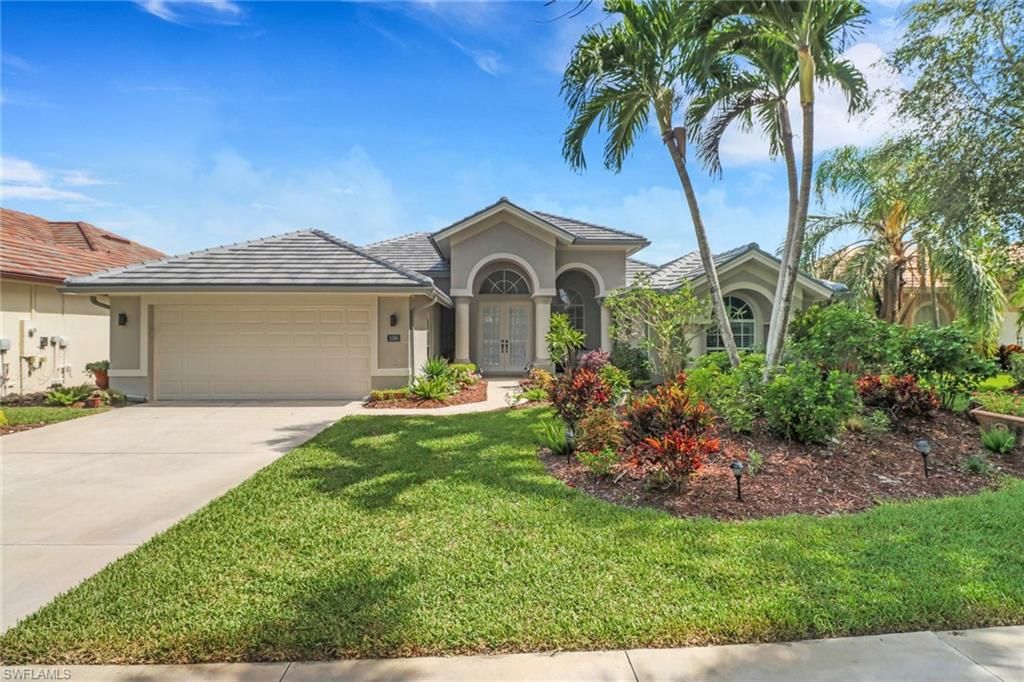 1099 Tivoli DR, Naples, FL 34104