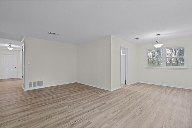 20 Magnolia Avenue, Shalimar, FL 32579