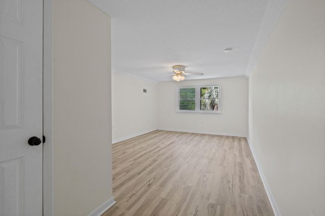 20 Magnolia Avenue, Shalimar, FL 32579