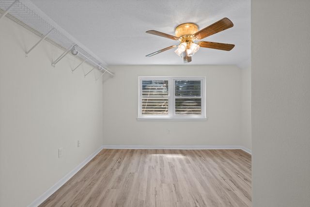 20 Magnolia Avenue, Shalimar, FL 32579