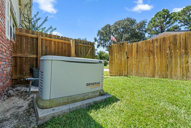 20 Magnolia Avenue, Shalimar, FL 32579