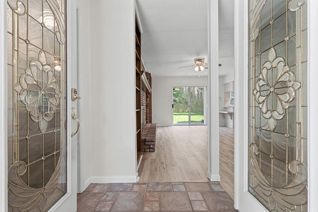 20 Magnolia Avenue, Shalimar, FL 32579