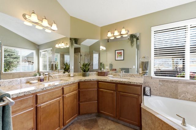 13842 S FRIENDSHIP DR, Herriman, UT 84096