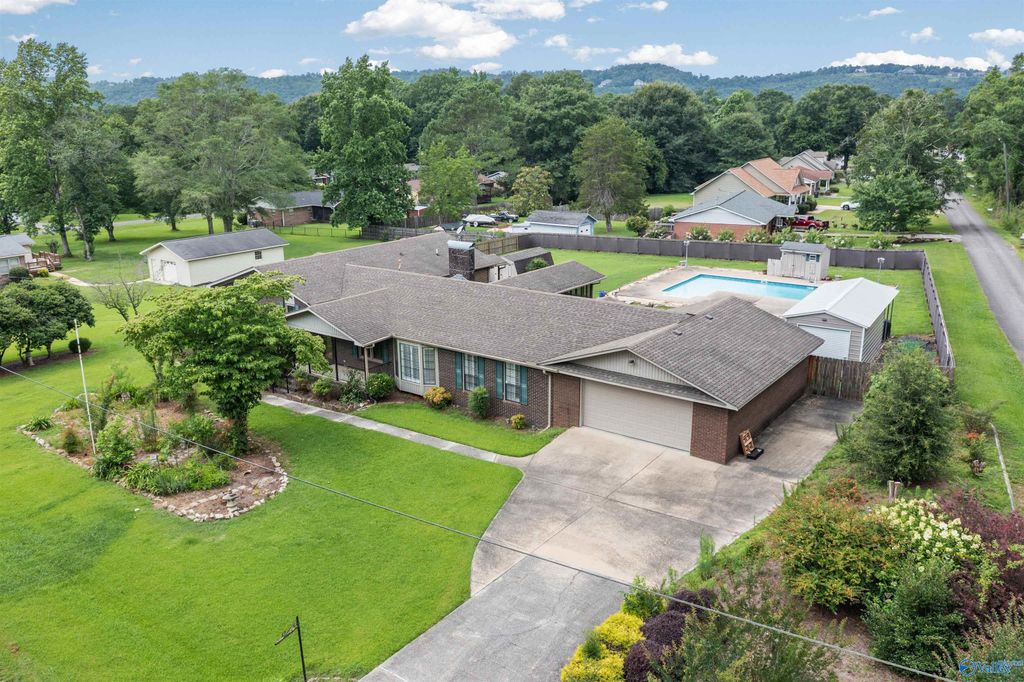 2172 Brookdale Road, Southside, AL 35907