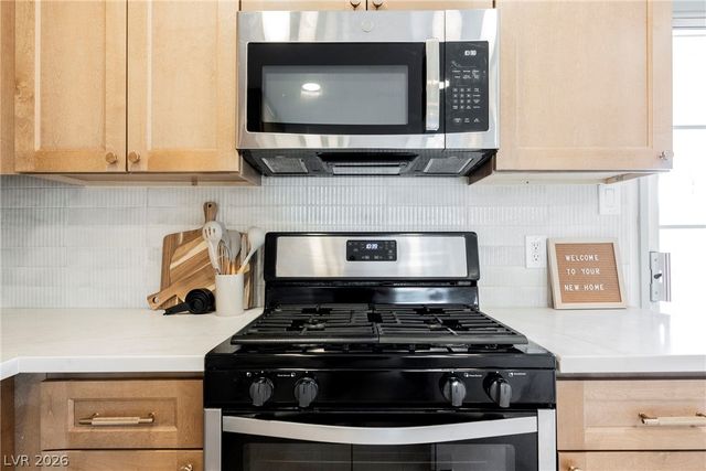 308 Duke Circle, Las Vegas, NV 89107