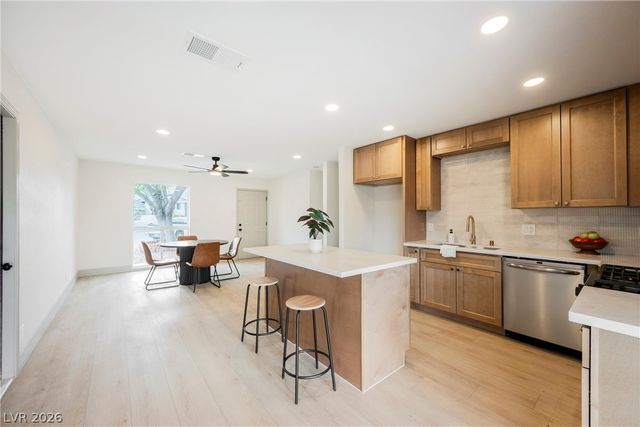 308 Duke Circle, Las Vegas, NV 89107