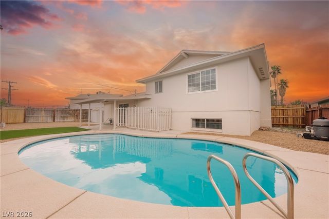 308 Duke Circle, Las Vegas, NV 89107