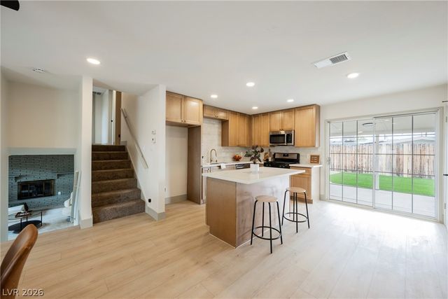 308 Duke Circle, Las Vegas, NV 89107