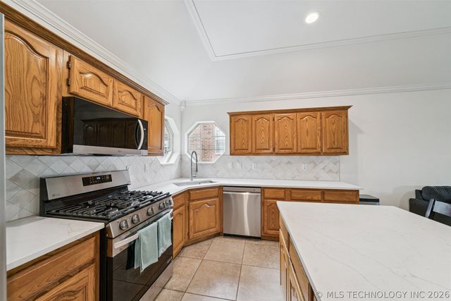 1607 Fir Drive, Sand Springs, OK 74063