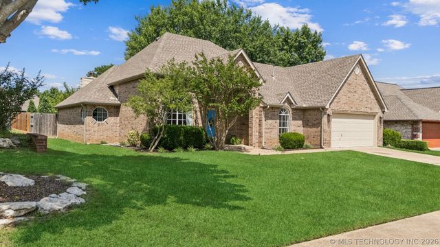 1607 Fir Drive, Sand Springs, OK 74063