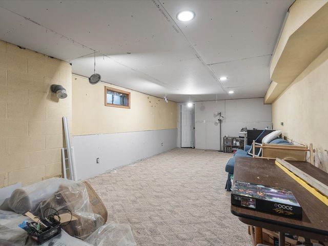 4821 Danforth Drive, Rockford, IL 61114